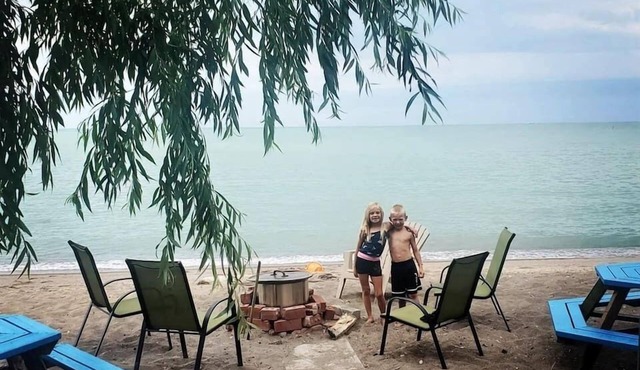 Lakefront Tiny Home Cabin on the Beach