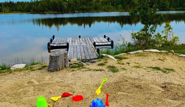Lakeside BEACH | Kayaks | Economy Stay