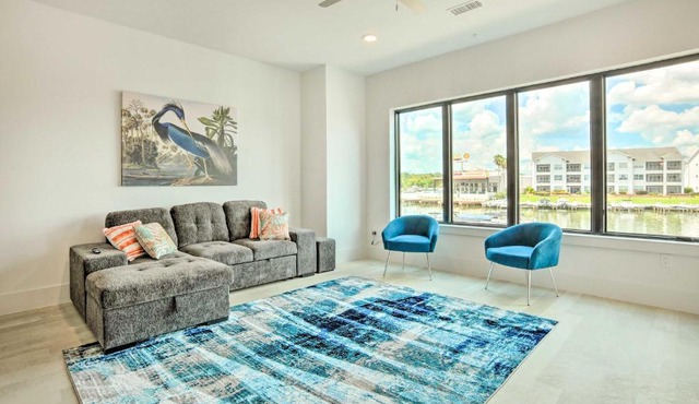 Lakeside Montgomery Condo Near Boat Rental!