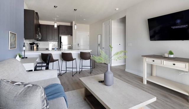 Landing | Amazing 1BD, Gym, Pool