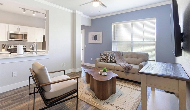 Landing | Amazing 2BD in Cityview