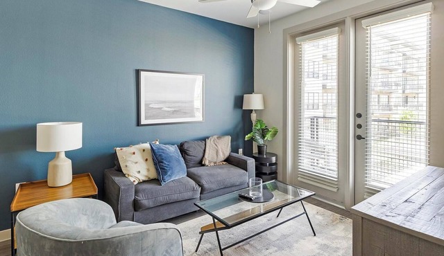Landing | Beautiful 1BD, Gym, Pool
