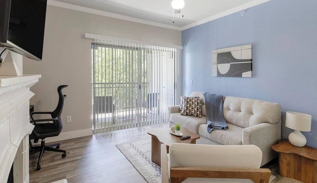Landing | Beautiful 2BD in Cityview