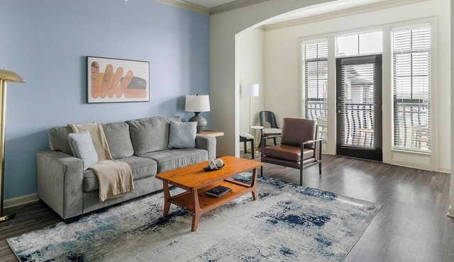 Landing | Beautiful 2BD, Clubhouse, Gym