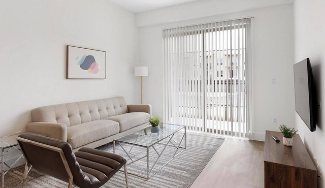 Landing | Beautiful 2BD, Courtyard, Gym