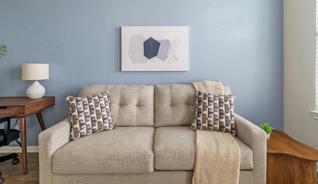 Landing Chic 1BD Game Room Gym