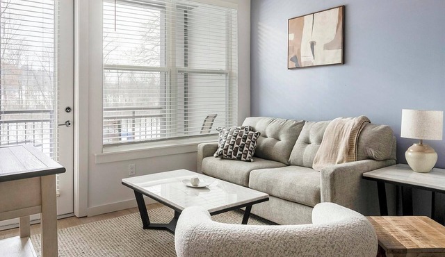 Landing | Chic 1BD, Yoga Studio, Clubhouse