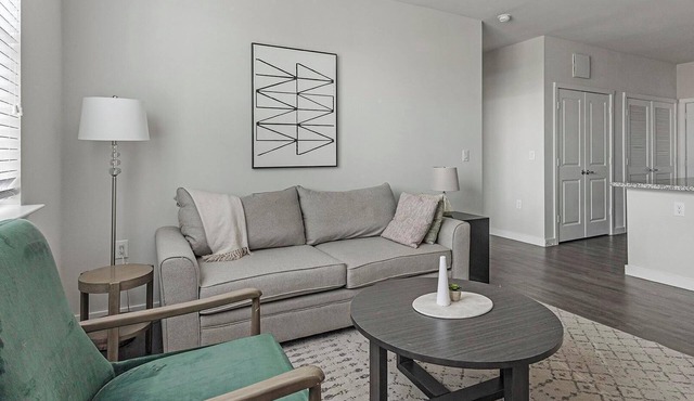 Landing | Chic 2BD, Courtyard, Gym