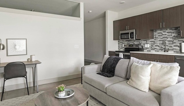 Landing | Incredible 1BD, Gym, Pool