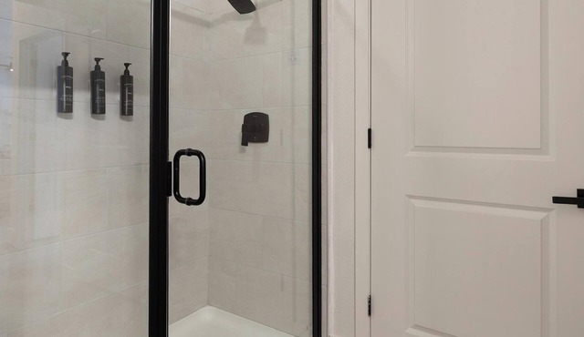 Landing | Incredible 2BD, Courtyard, Clubhouse