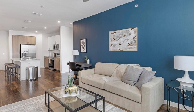 Landing | Incredible 2BD, Gym, Clubhouse
