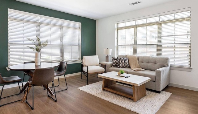 Landing | Modern 2BD, Clubhouse, Courtyard