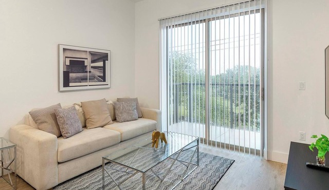 Landing | Stunning 1BD, Clubhouse, Pool