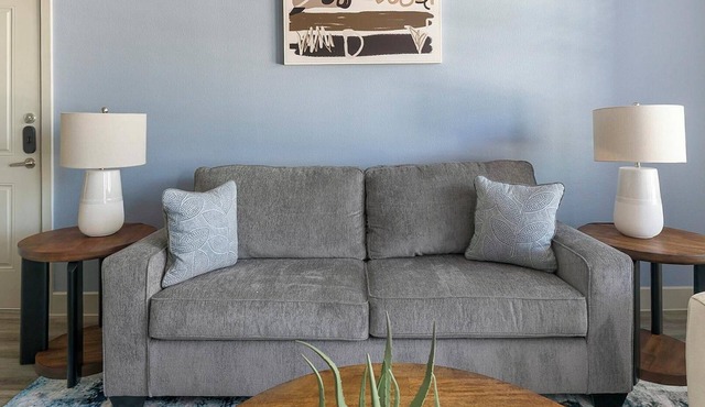Landing | Stunning 1BD, Courtyard, Gym
