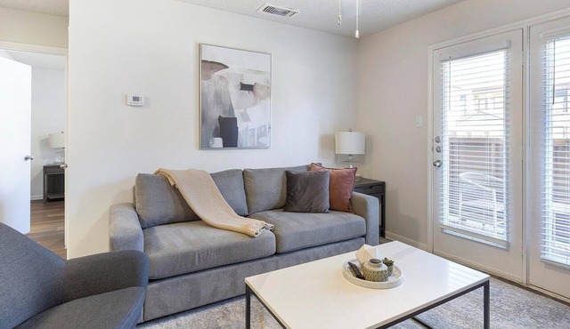 Landing | Stunning 1BD, Courtyard, Gym