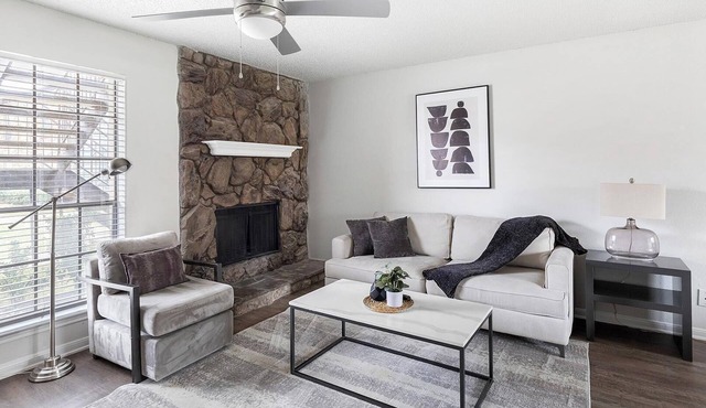 Landing | Stunning 2BD, Courtyard, Gym