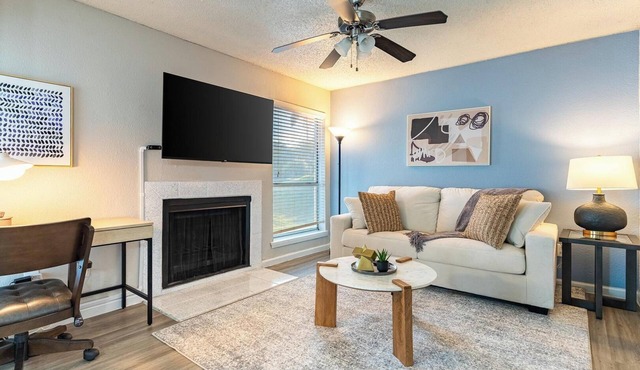 Landing | Stylish 1BD, Pool