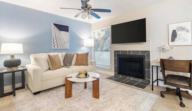 Landing | Stylish 1BD, Pool