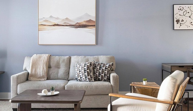 Landing | Stylish 1BD, Clubhouse, Pool