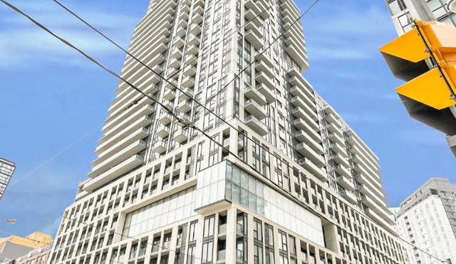 LeReve Luxury Stays 2 Bed 1 Bath Downtown Core