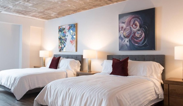 Loft with two beds and a sofa bed on rue Gamble Ouest (Le Central)