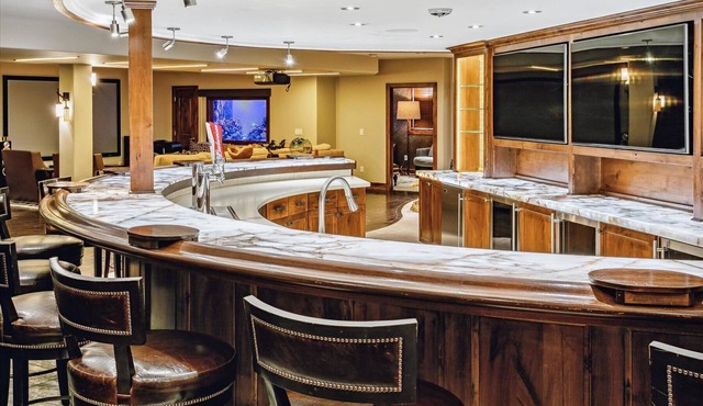 Luxurious 19K Sqft Ranch Estate Perfect for Groups, Events & Corporate Retreats