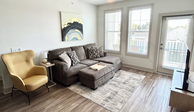 Luxurious 2 Bed 2 Bath Pool Gym Game Room