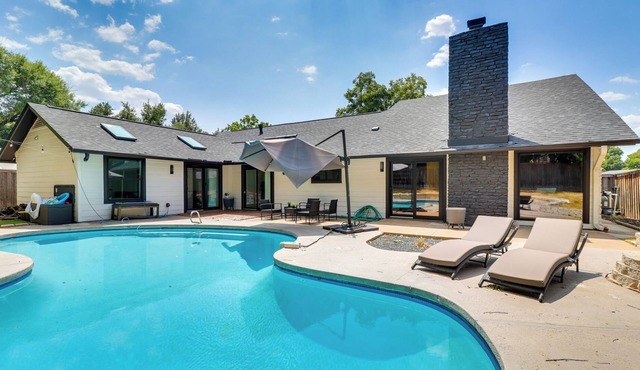 Luxury Austin Home w/ Game Room & Fire Pit!