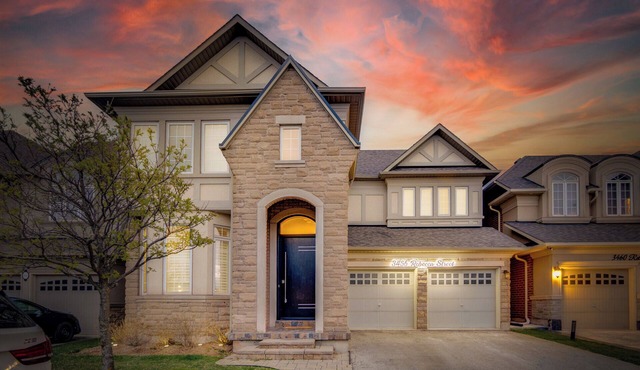 Luxury Detached House Oakville