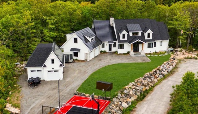 Luxury Home on Gloucester Pool, 7 BDRMS