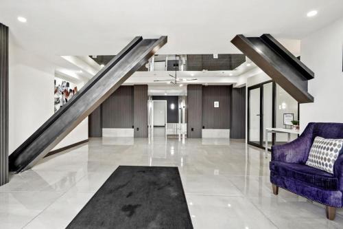 Luxury Penthouse with Panoramic Skyline Views