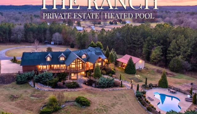 Luxury Retreat w/Heated Pool - Sleeps 28
