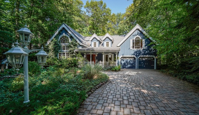 Luxury Timber Frame Cottage