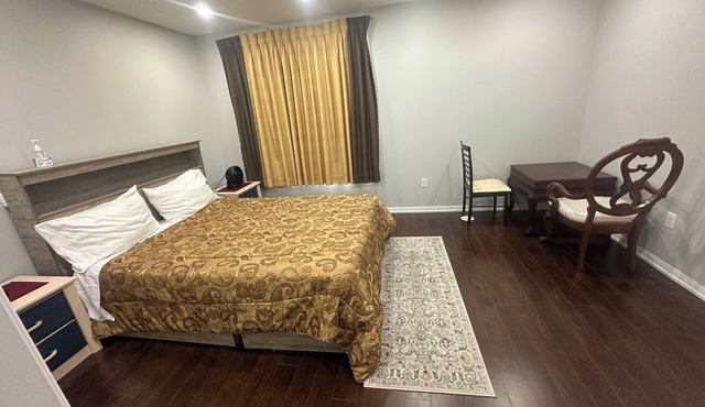 Master-Sweet Room attached Washroom in Brampton