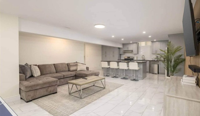 Matchette Manor Luxury Hideaway Flat Lasalle