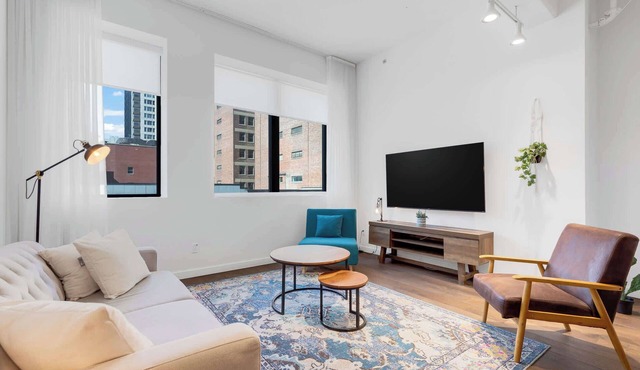 Mercer Downtown|2BDRS-2BA|6 Guests