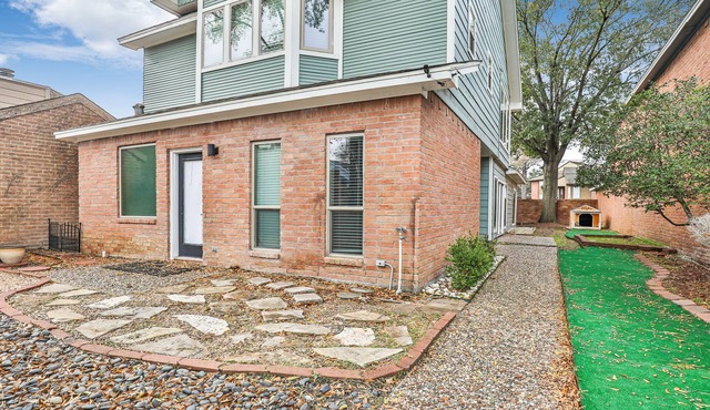 Modern 3 Bed 2.5 Bath Home in North Houston