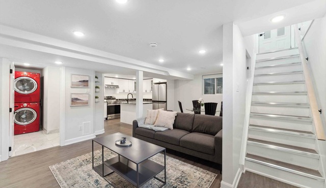 Modern 3 Bedroom Suite