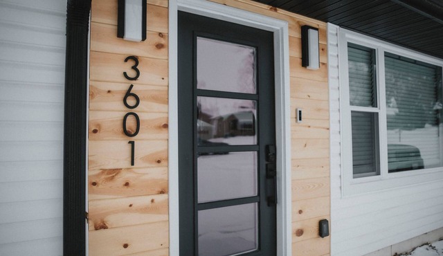 Modern Boho 3Bdrm 2Ba Retreat 10min from the action of Downtown Lincoln