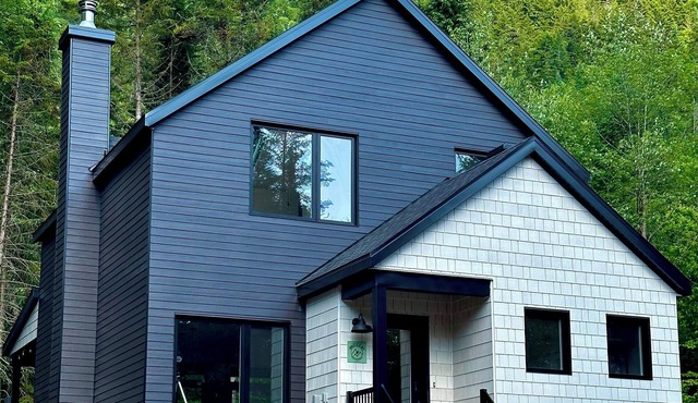 Modern chalet 2 minutes from the Bras-du-Nord Valley | Spa & Sauna