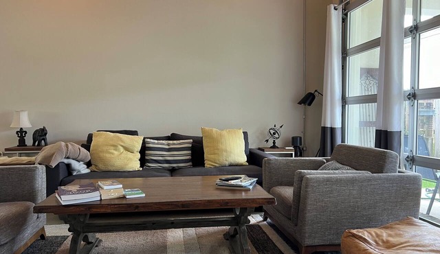 Modern Industrial 3-bedroom pet friendly work space near Women’s Hospital