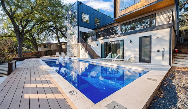 Modern Oasis w/Pool, Hot Tub, Rooftop Deck & Home Theater | Mariposa Retreat