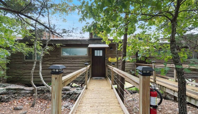 Modern Retreat, King Suite, River Views