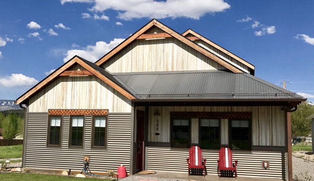Modern Rustic Mountain Home - STR2019-03