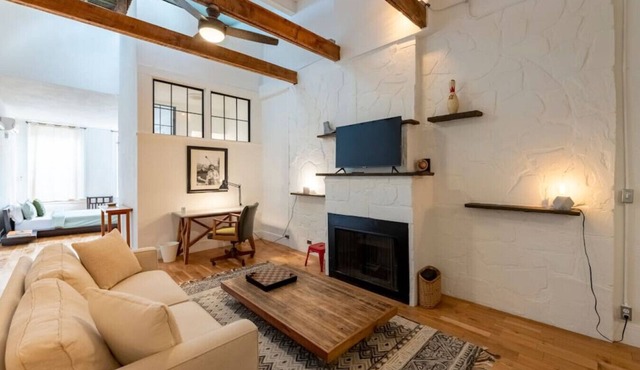 Modern Studio APT in The Heart of Downtown Geneva