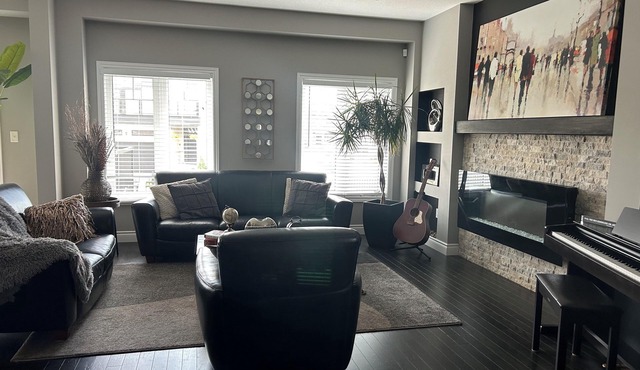 Modern Stunning House 4Bed 2.5 bath