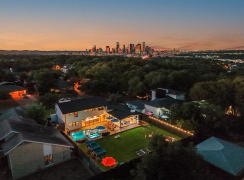 Most EPIC Austin Experience! La Dolce Vita Villa