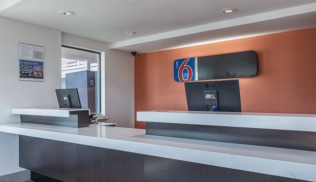 Motel 6 Texarkana, AR