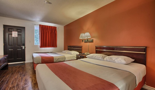 Motel 6 Windsor, ON