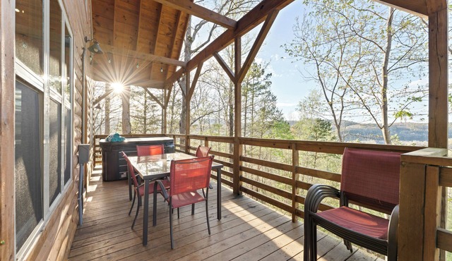 Mountain View Cabin w/Hot Tub & Fire Pit